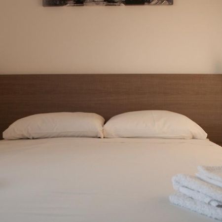 St. George Rent Rooms Λάρνακα Εξωτερικό φωτογραφία