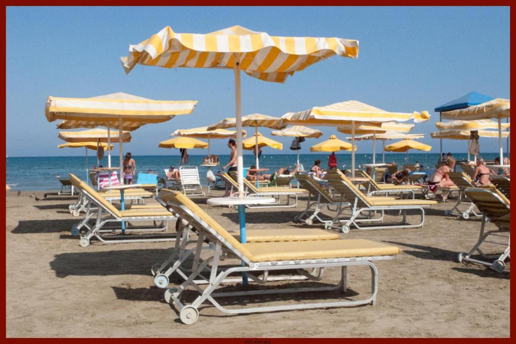 St. George Rent Rooms Λάρνακα Εξωτερικό φωτογραφία